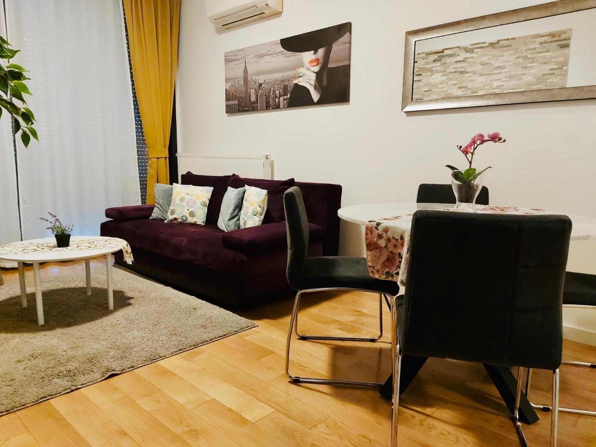 Nova Galerija I Sara -parking In Garage Apartment Zagreb