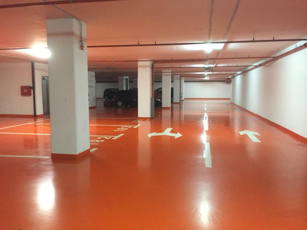 Nova Galerija I Sara -parking In Garage Apartment Zagreb